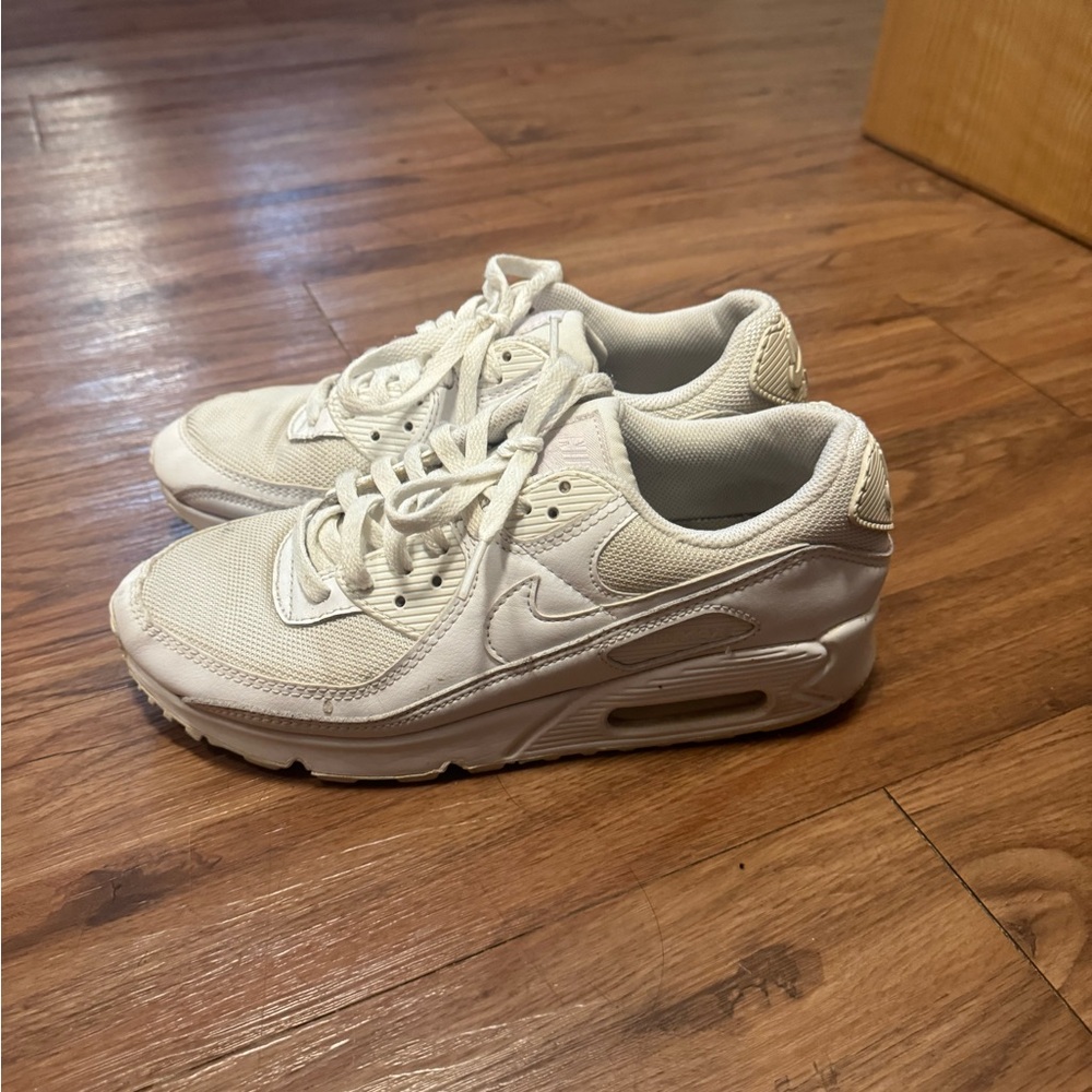 Women’s air max sneakers